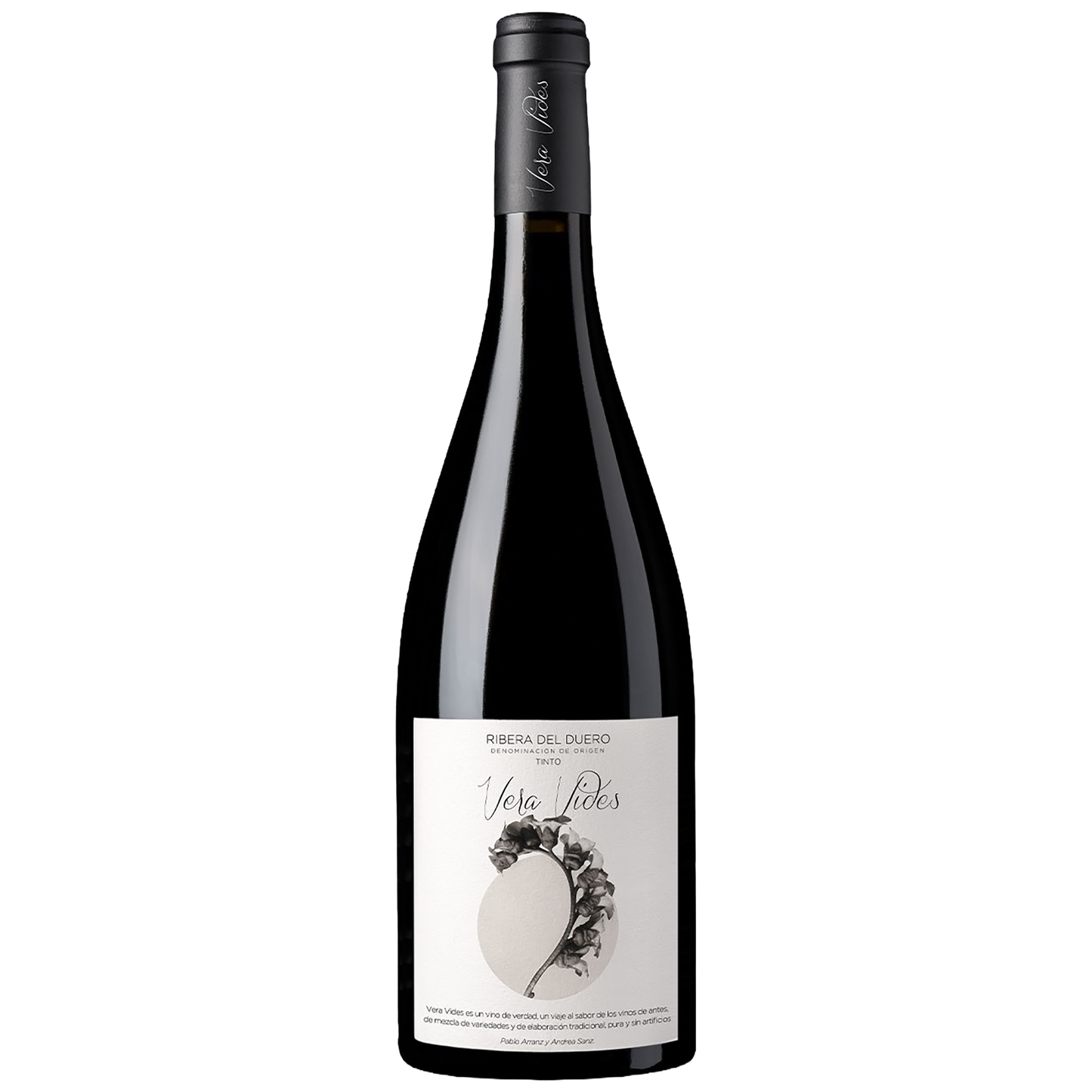 A bottle of Magna Vides Vera Vides Ribera del Duero