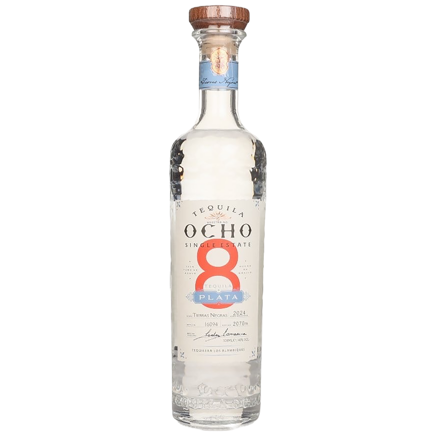 A bottle of Ocho Blanco